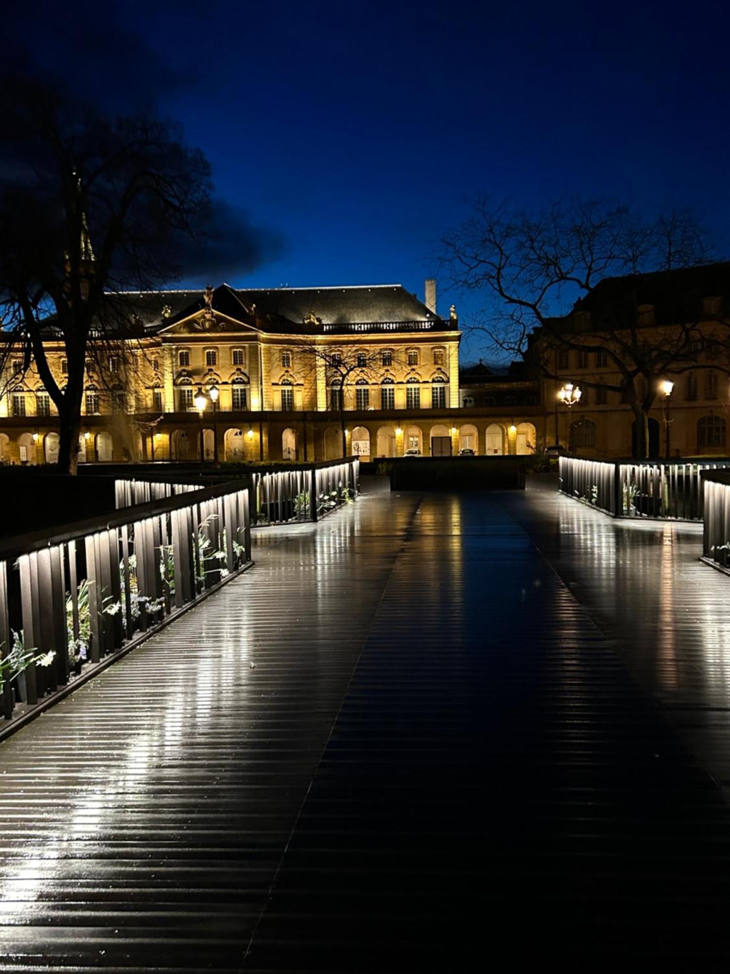 Superbe Appartement En Plein Coeur De Metz. Exterior foto